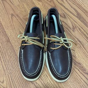 Sperry boat shoes